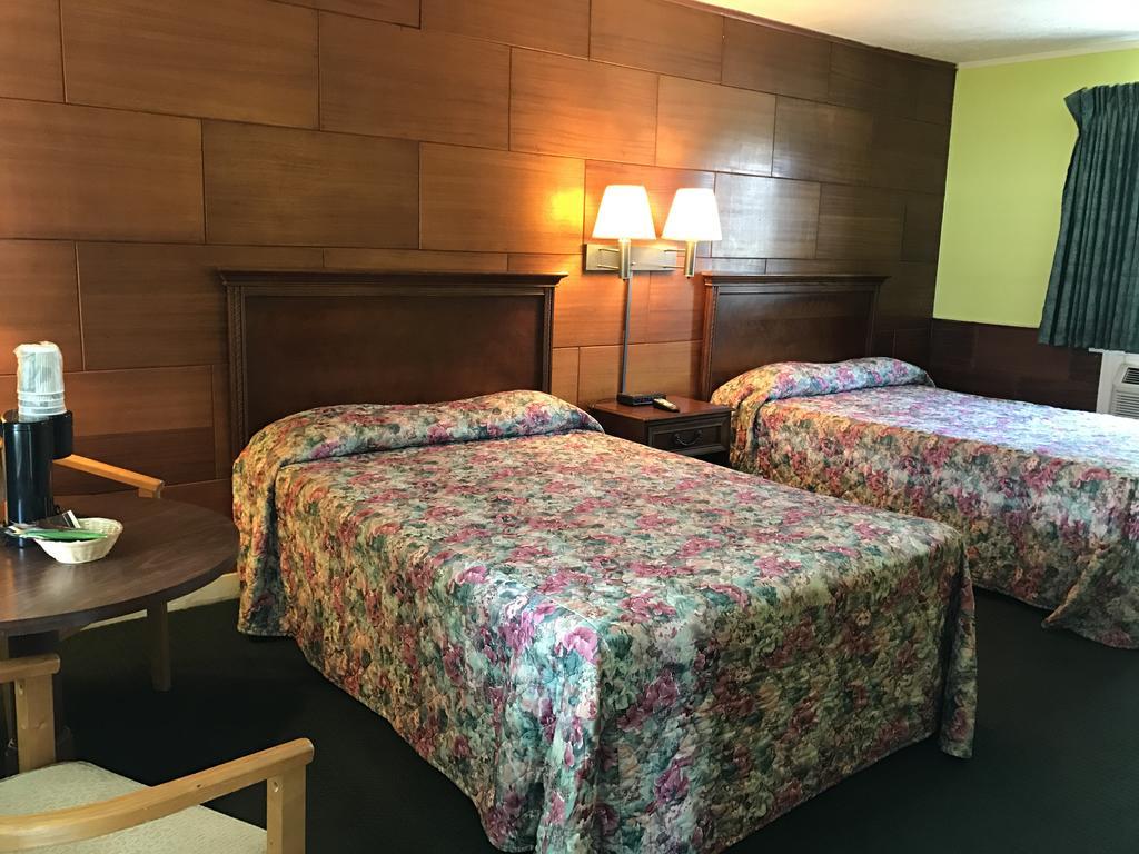 Economy Inn Danville Bagian luar foto